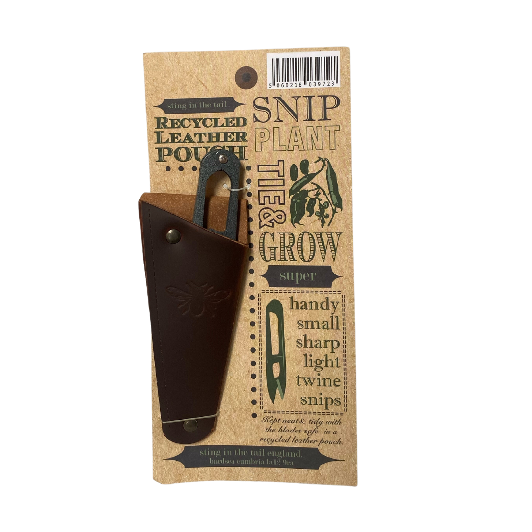 Snips in leather pouch (7653347590342)