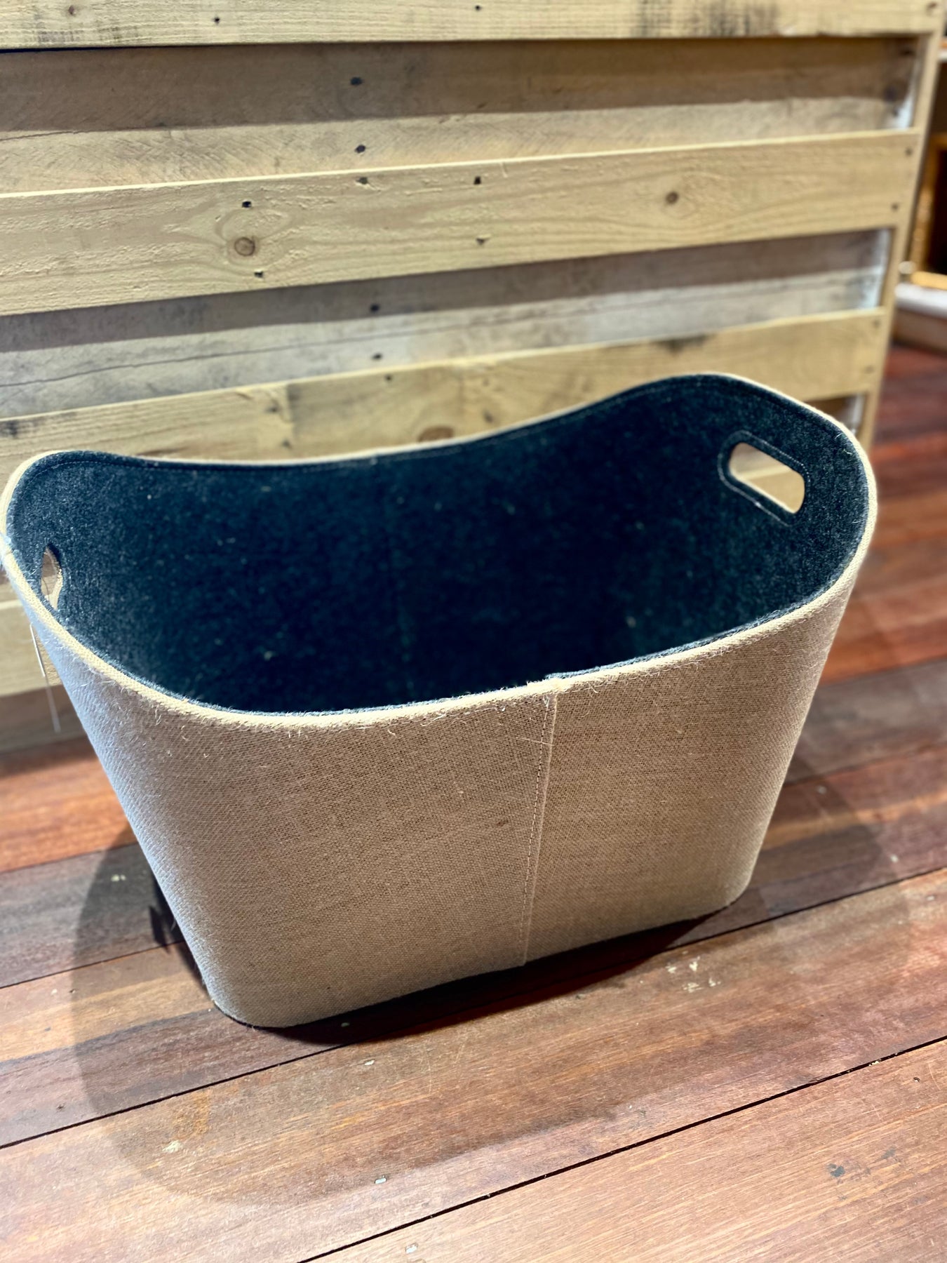 Fire wood storage bucket Albany Eco House