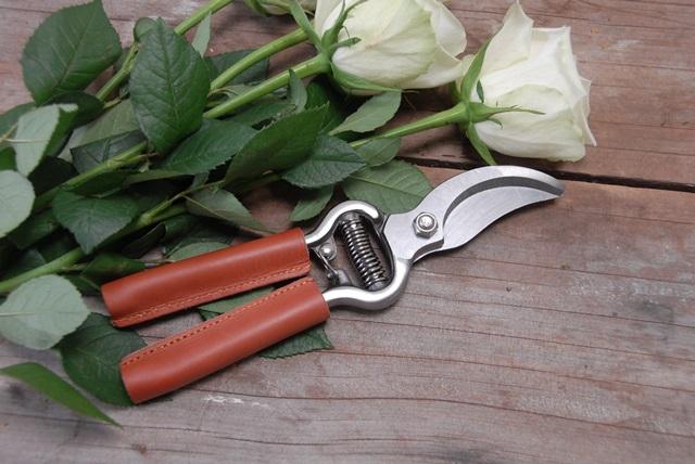 Leather Handled Secateurs (4690044616793)